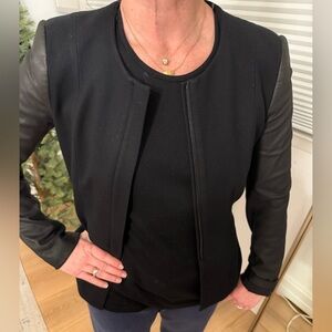 Theory jacket black in size 6